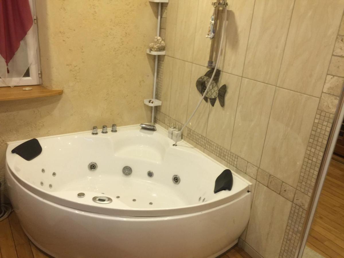 La Decouverte, Jacuzzi, Sauna, Et Terrasse Avec Vue Sur Lac A La Campagne Entre Toulouse Et Auch Catonvielle Екстериор снимка