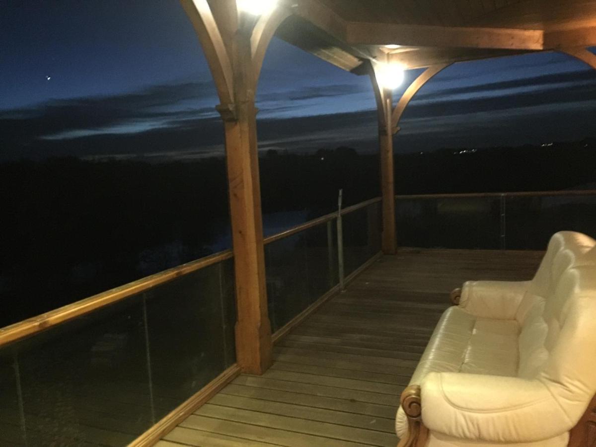 La Decouverte, Jacuzzi, Sauna, Et Terrasse Avec Vue Sur Lac A La Campagne Entre Toulouse Et Auch Villa Catonvielle Екстериор снимка