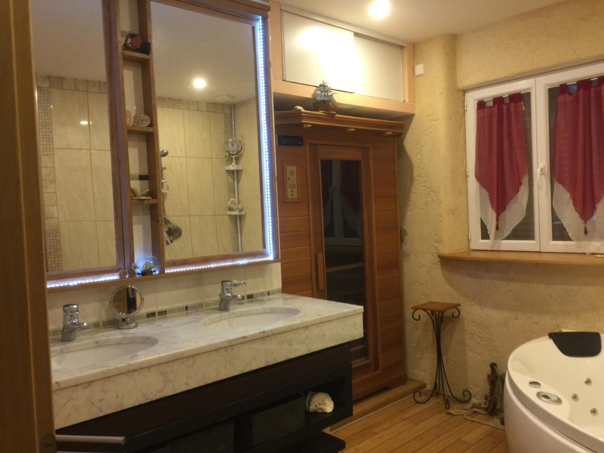 La Decouverte, Jacuzzi, Sauna, Et Terrasse Avec Vue Sur Lac A La Campagne Entre Toulouse Et Auch Catonvielle Екстериор снимка
